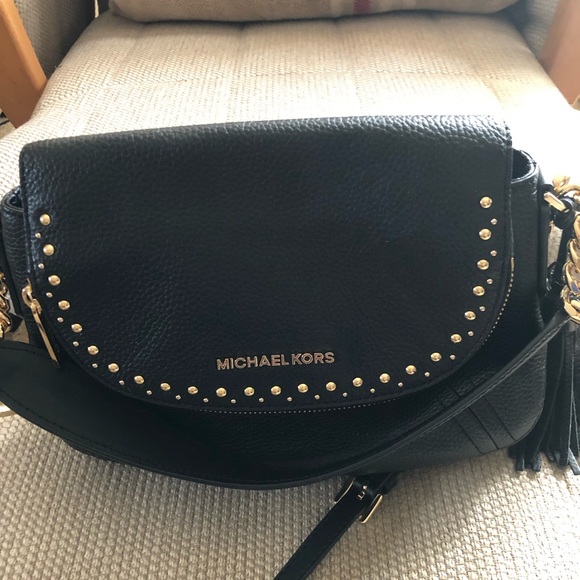 Michael Kors Handbags - Michael Kors Crossbody